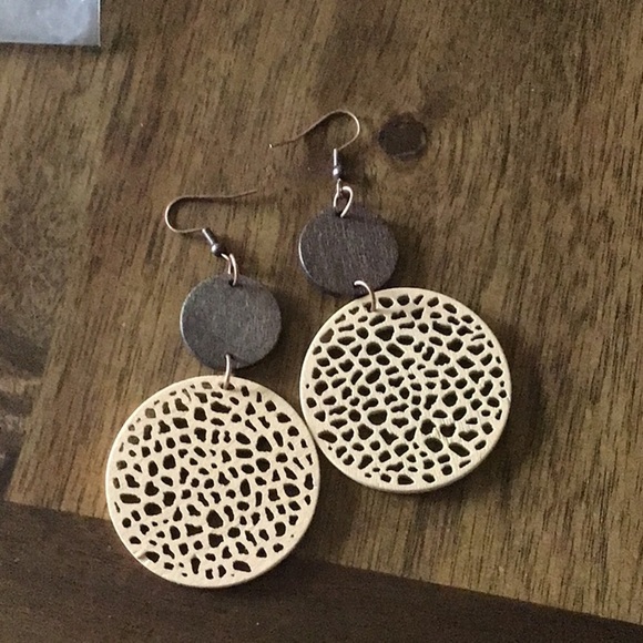 Jewelry - Long new dangle earrings